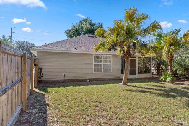 3688 Quail Run Rd, Gulf Breeze, FL 32563