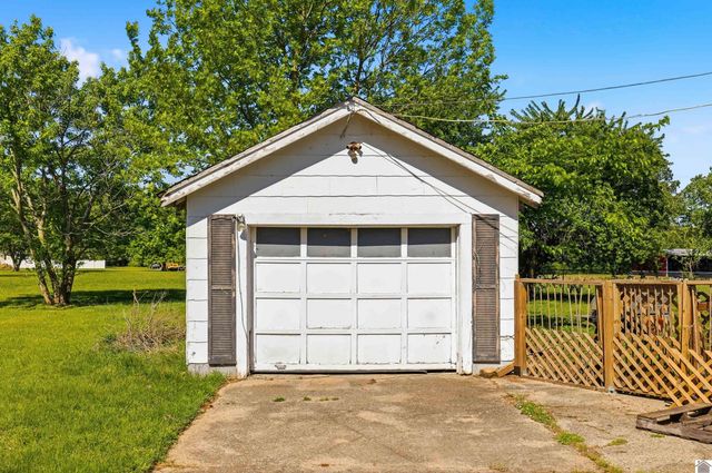 8129 State Route 1241, Hickory, KY 42051