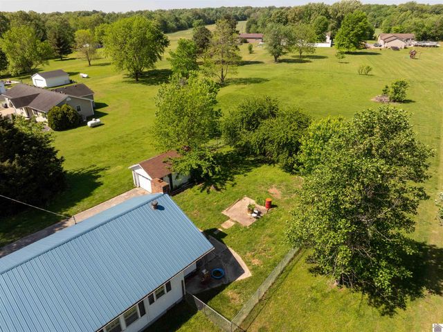 8129 State Route 1241, Hickory, KY 42051