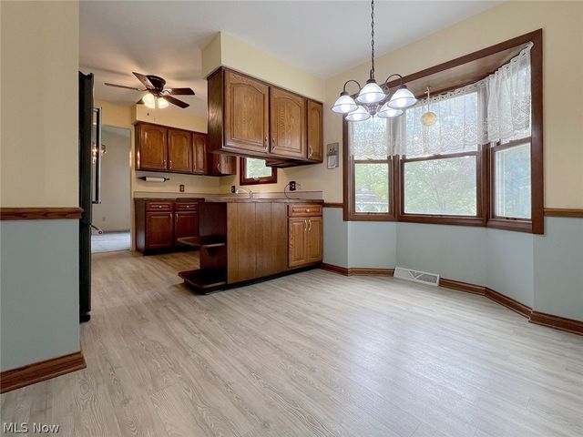 465 Kar A Bru, Amherst, OH 44011