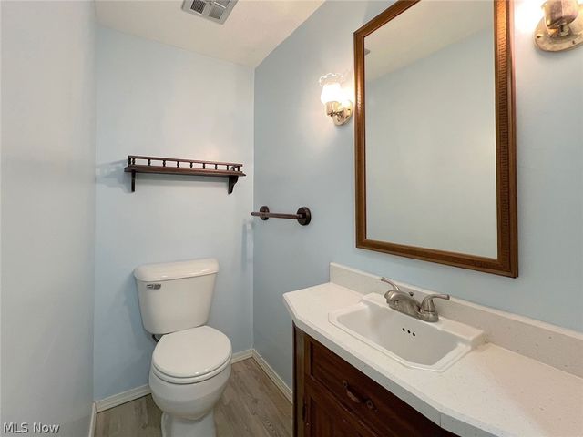 465 Kar A Bru, Amherst, OH 44011
