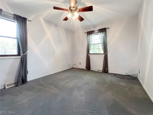 465 Kar A Bru, Amherst, OH 44011