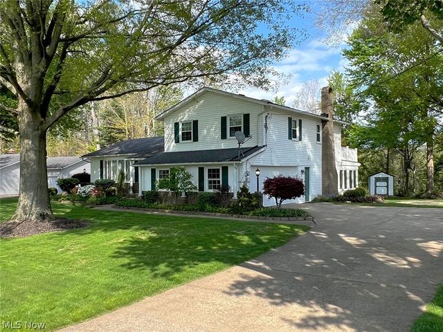 465 Kar A Bru, Amherst, OH 44011