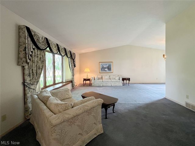 465 Kar A Bru, Amherst, OH 44011