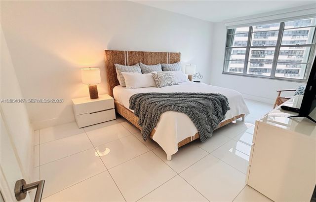 5161 Collins Ave 1003, Miami Beach, FL 33140