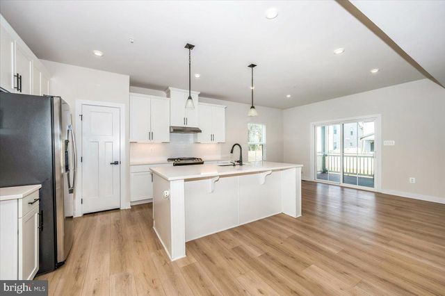 7508 BLUE SUN DR, Glen Burnie, MD 21060