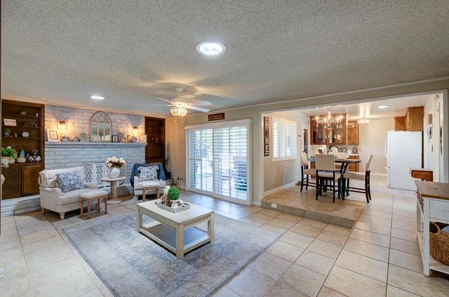 719 E Alluvial Avenue, Fresno, CA 93720