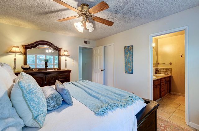 719 E Alluvial Avenue, Fresno, CA 93720
