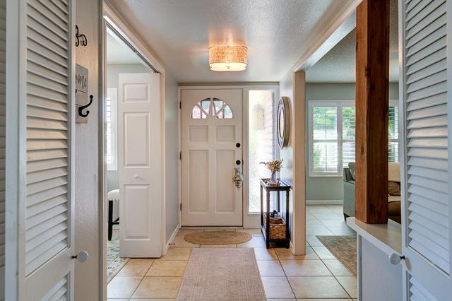 719 E Alluvial Avenue, Fresno, CA 93720