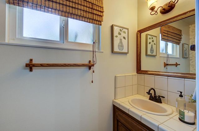 719 E Alluvial Avenue, Fresno, CA 93720