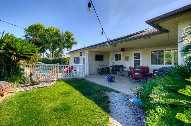 719 E Alluvial Avenue, Fresno, CA 93720