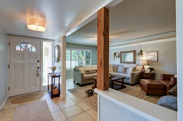 719 E Alluvial Avenue, Fresno, CA 93720
