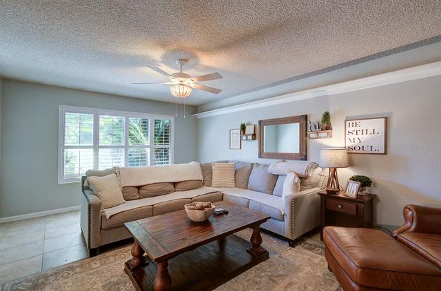 719 E Alluvial Avenue, Fresno, CA 93720