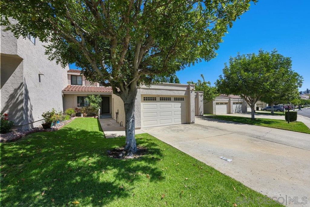 17706 Villamoura Dr, Poway, CA 92064