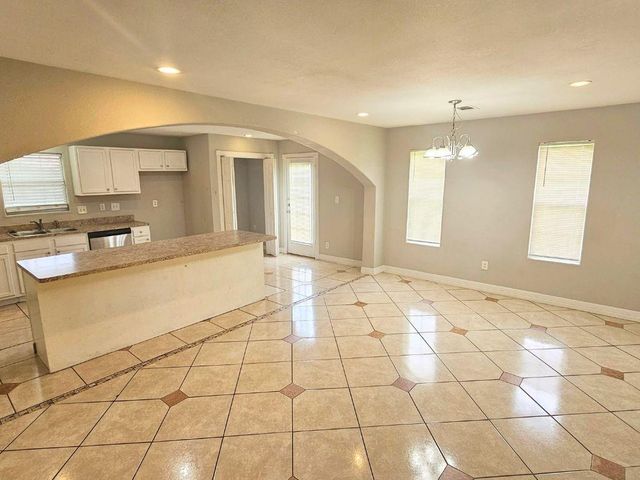 9526 Golden Wood Lane, Houston, TX 77086