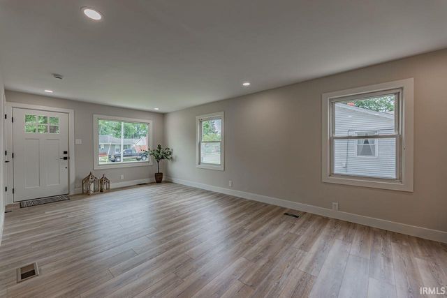 1628 E Blackford Avenue, Evansville, IN 47714