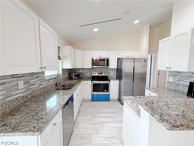 1111 NW 19th TER, Matlacha, FL 33993