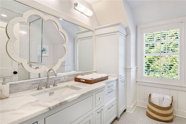 31 Ninigret Avenue, Charlestown, RI 02813