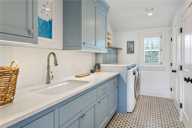 31 Ninigret Avenue, Charlestown, RI 02813