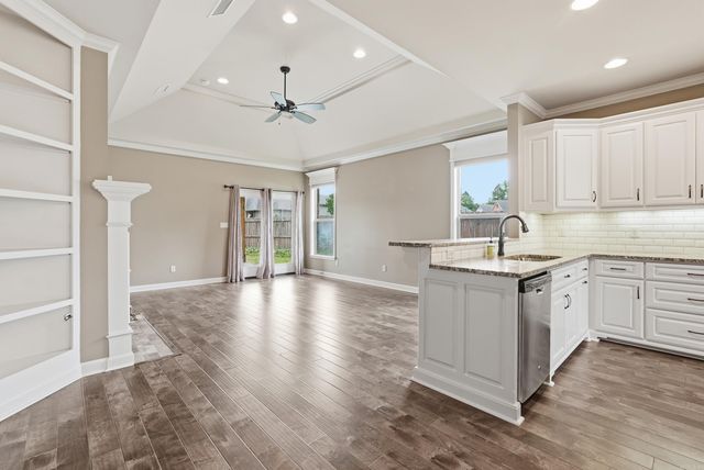 233 Nantucket Loop, Maumelle, AR 72113