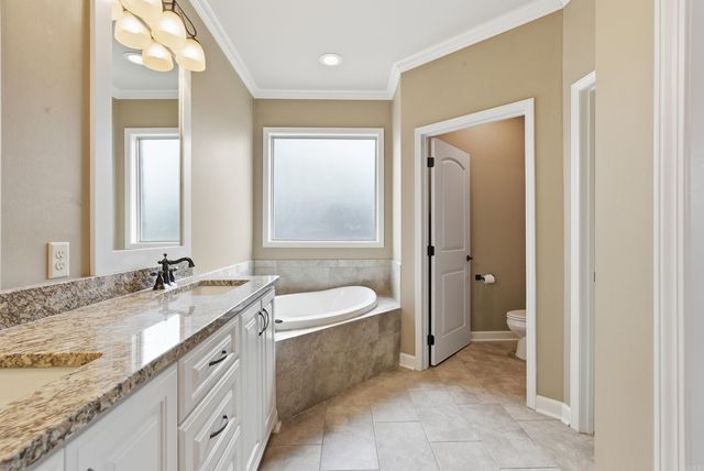 233 Nantucket Loop, Maumelle, AR 72113