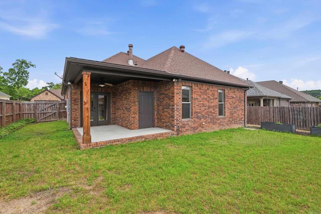 233 Nantucket Loop, Maumelle, AR 72113