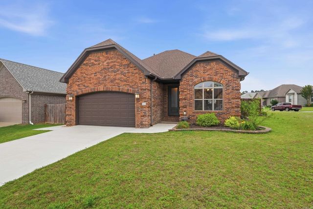 233 Nantucket Loop, Maumelle, AR 72113