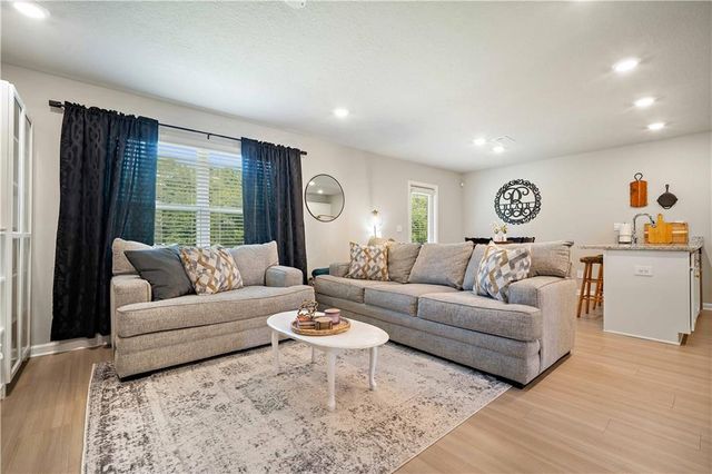 2616 Windmere E Drive, Semmes, AL 36575