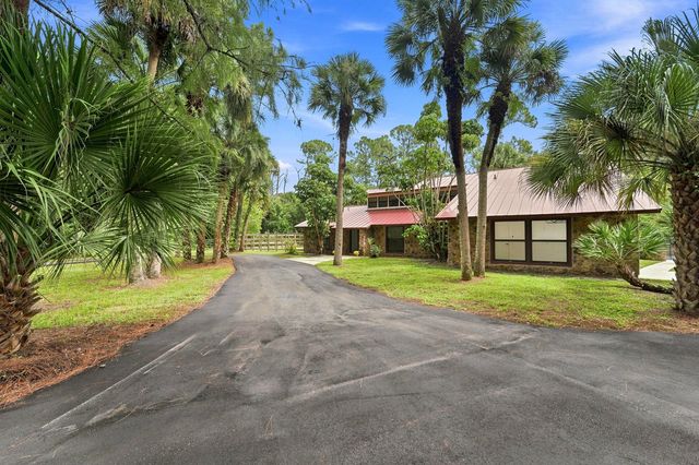 2730 Doe Trail, Loxahatchee, FL 33470