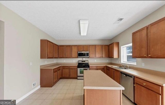 3185 Aspen Avenue, Atlanta, GA 30349