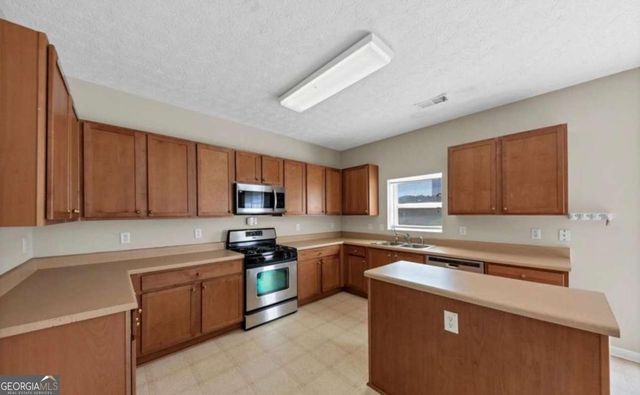 3185 Aspen Avenue, Atlanta, GA 30349