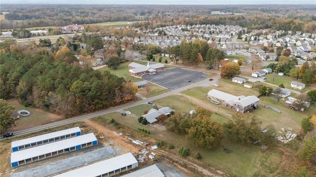 109 Forest Hill Road, Lexington, NC 27295