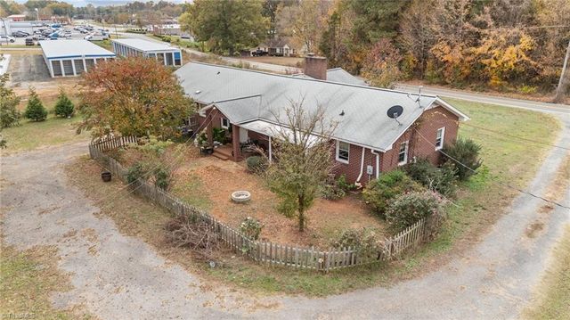 109 Forest Hill Road, Lexington, NC 27295