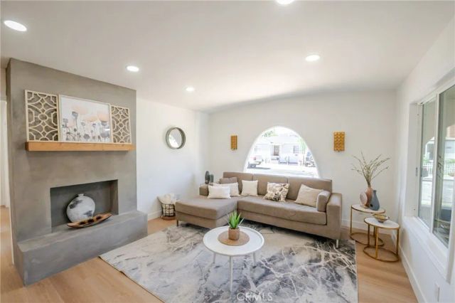 2391 Fashion Ave, Long Beach, CA 90810