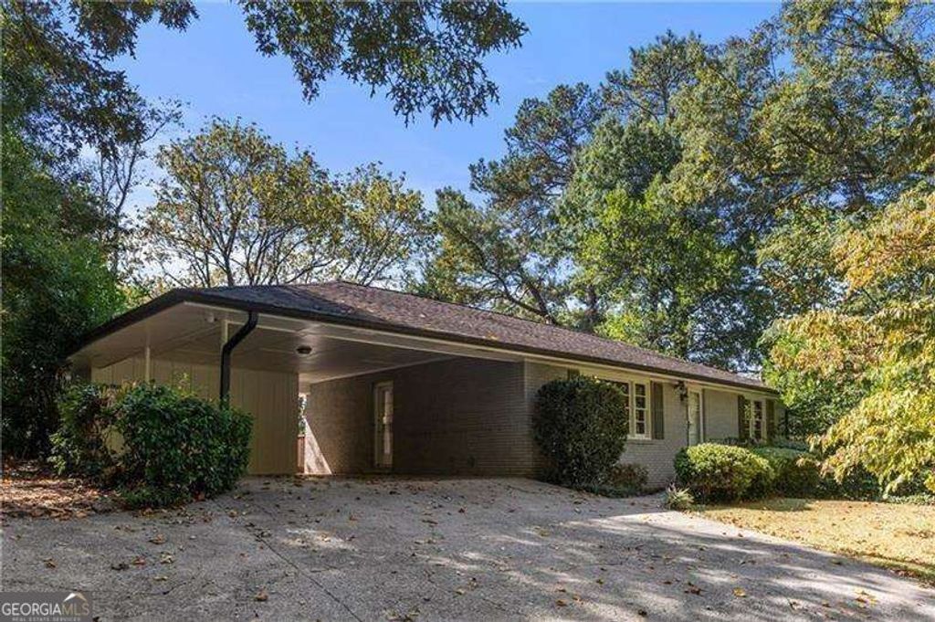 535 Valley Lane, Atlanta, GA 30328 — photo 2