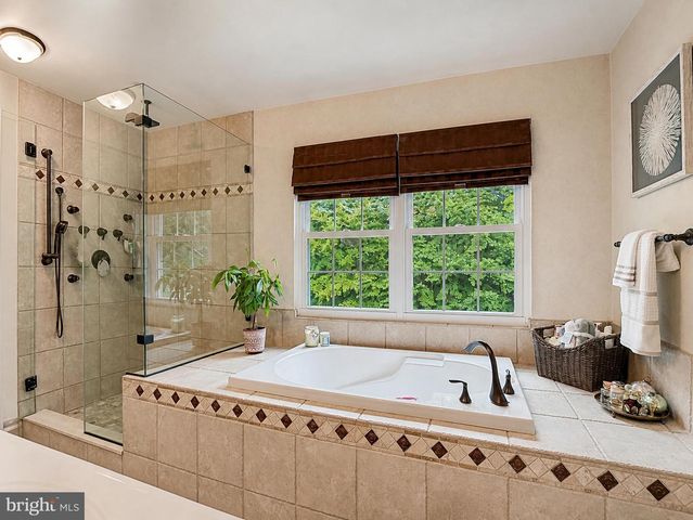 1154 AMBER WAY, Owings, MD 20736