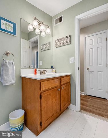 1154 AMBER WAY, Owings, MD 20736