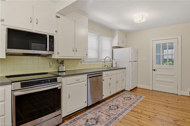 2400 Westover Drive, Winston-salem, NC 27103