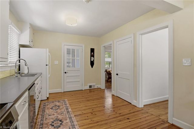 2400 Westover Drive, Winston-salem, NC 27103