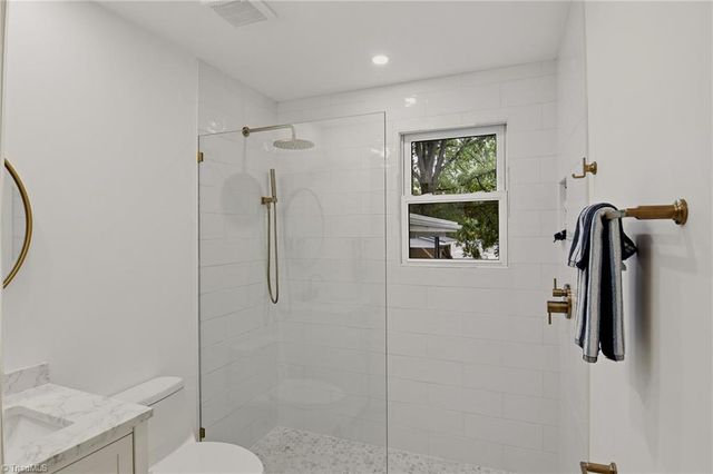 2400 Westover Drive, Winston-salem, NC 27103