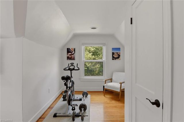 2400 Westover Drive, Winston-salem, NC 27103