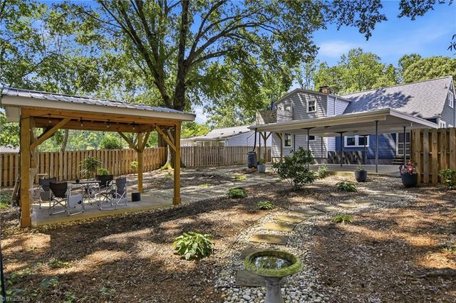 2400 Westover Drive, Winston-salem, NC 27103