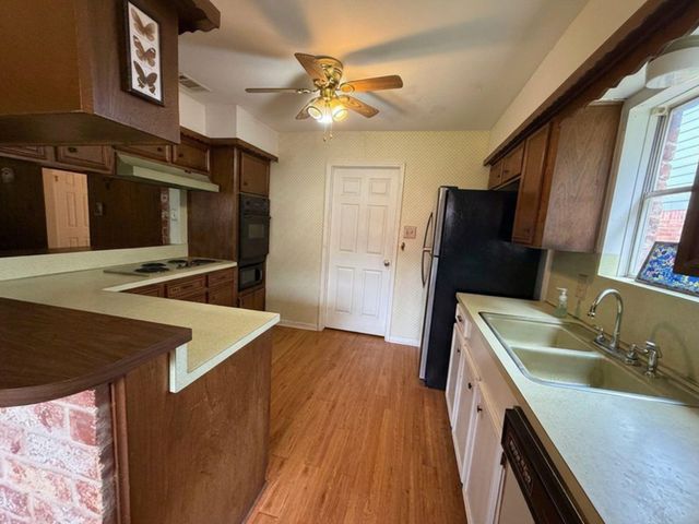 12814 Crow Valley Lane, Houston, TX 77099