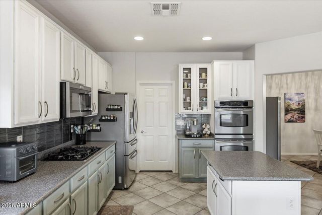120 W SOUTHERN HILLS Road, Phoenix, AZ 85023