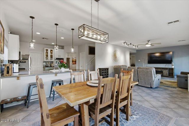 120 W SOUTHERN HILLS Road, Phoenix, AZ 85023