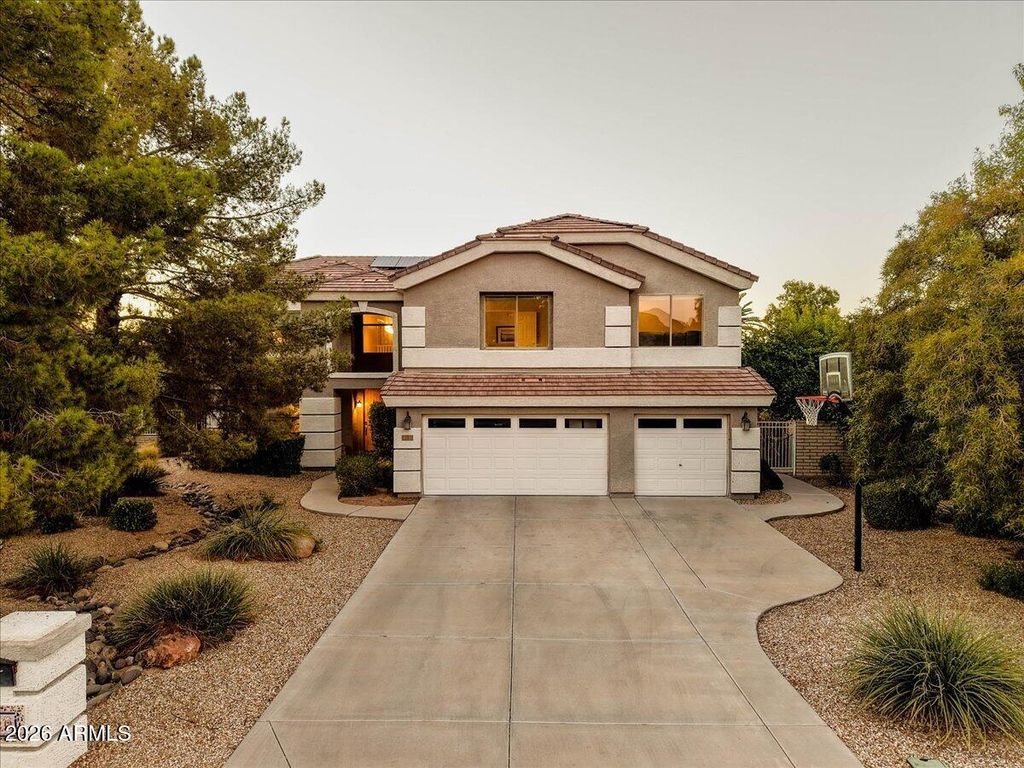 120 W SOUTHERN HILLS Road, Phoenix, AZ 85023