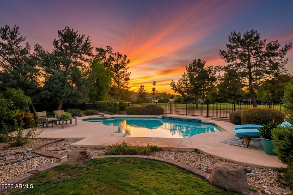 120 W SOUTHERN HILLS Road, Phoenix, AZ 85023 — photo 4