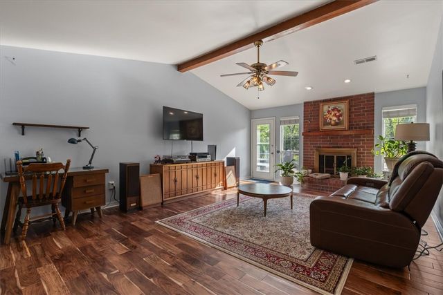 3884 N Gulley Road, Fayetteville, AR 72703