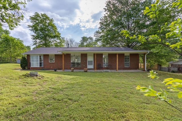 3884 N Gulley Road, Fayetteville, AR 72703