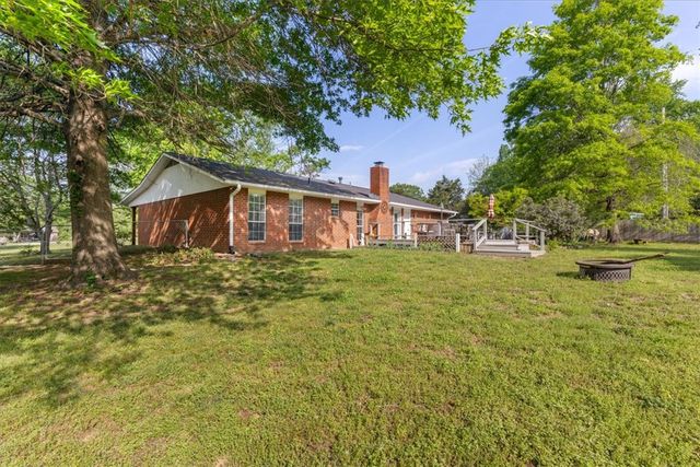 3884 N Gulley Road, Fayetteville, AR 72703